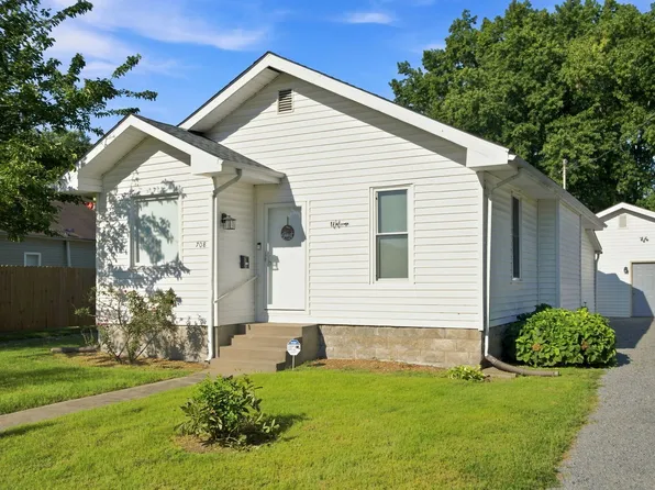 708 S Bentley St, Marion, IL 62959