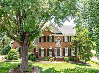 7334 Kidwelly Ln, Matthews, NC 28104
