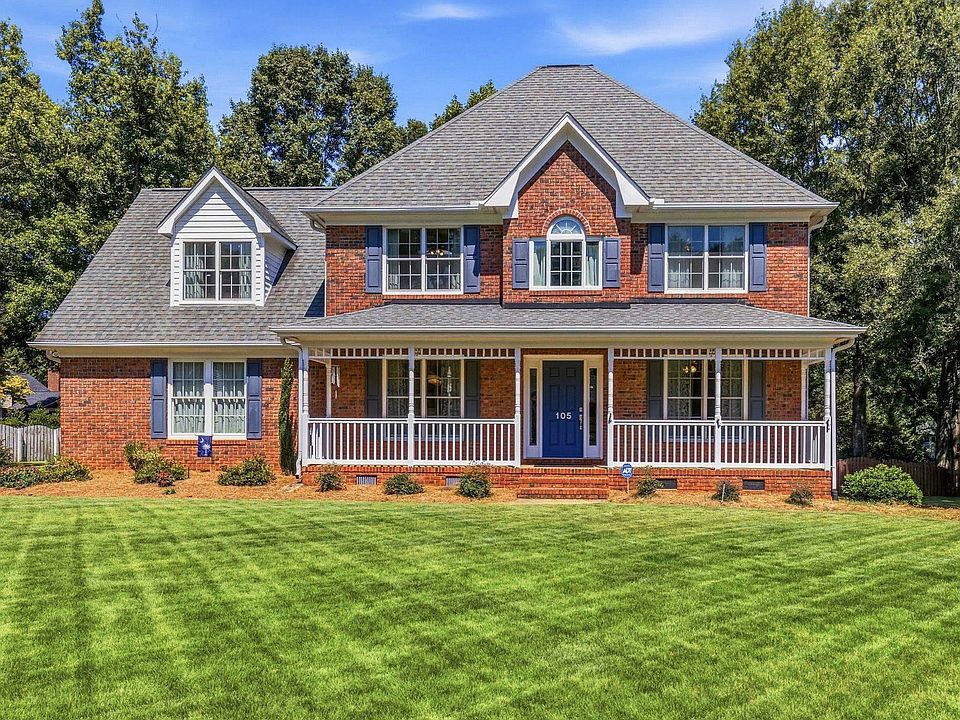 1st image of 105 Holly Crest Cir