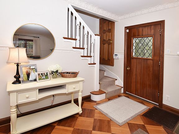 3rd image of 3832 Country Club Pl