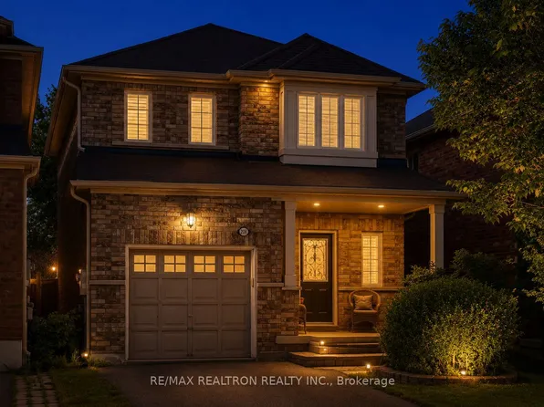 208 Penndutch Cir, Whitchurch Stouffville, ON L4A 0N9