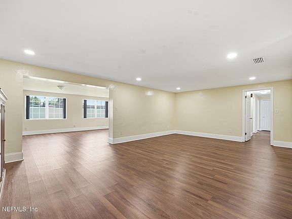 5th image of 5162 SPRING GLEN Road
