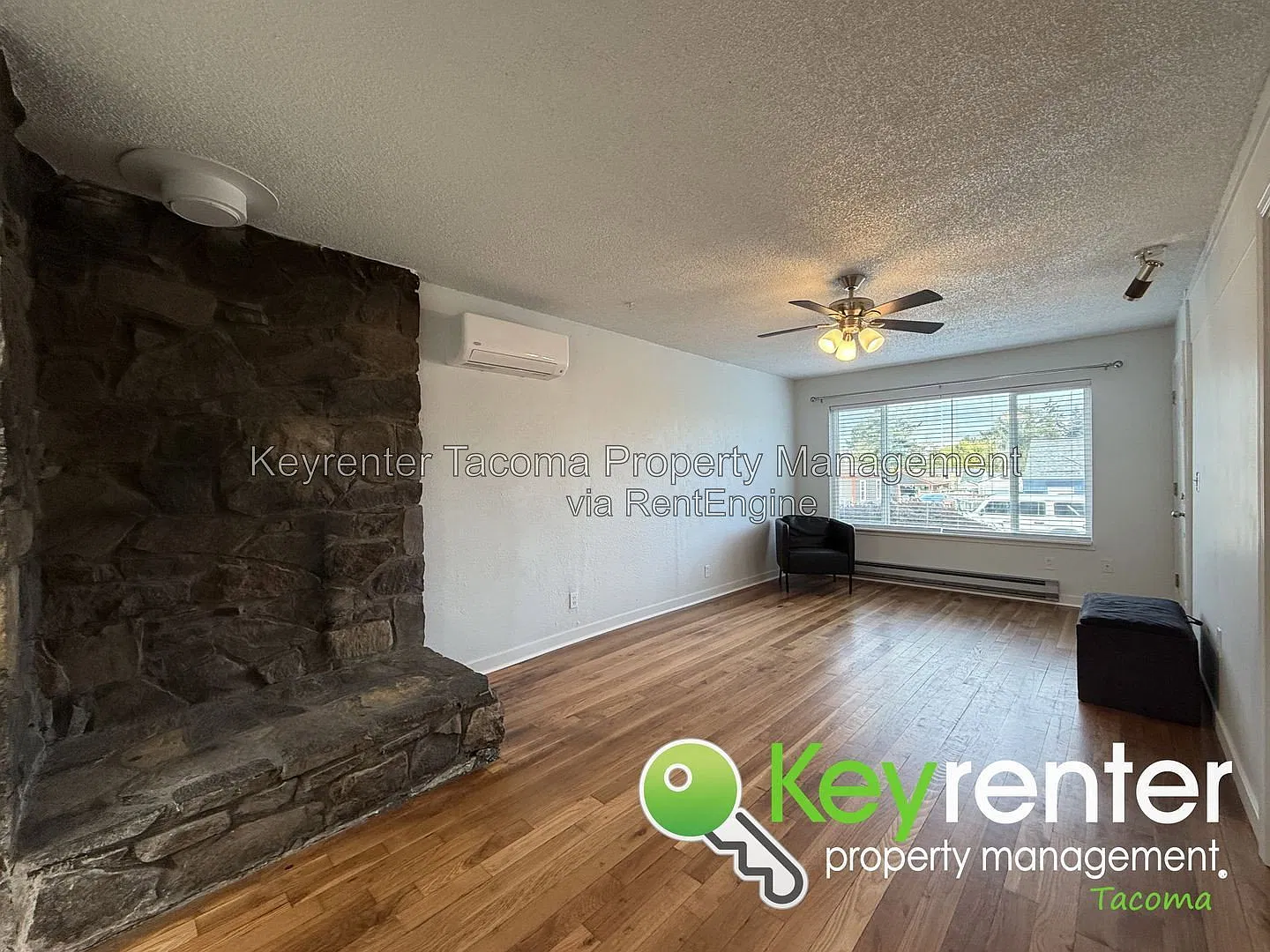 3 bed, 2.0 bath, 1072 sqft, $2,500 — Photo 3