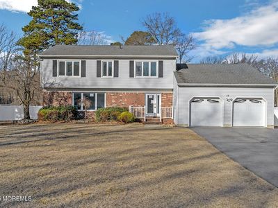 15 Saupe Drive, Manalapan, NJ, 07726