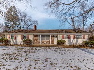 2050 Cardinal Dr, Waterloo, IA 50701