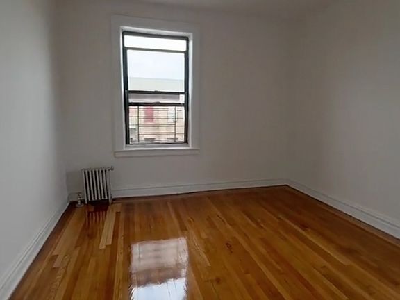 3rd image of 2264 Grand Ave APT 5D
