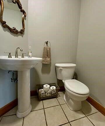 4th image of 982 Golfview Dr