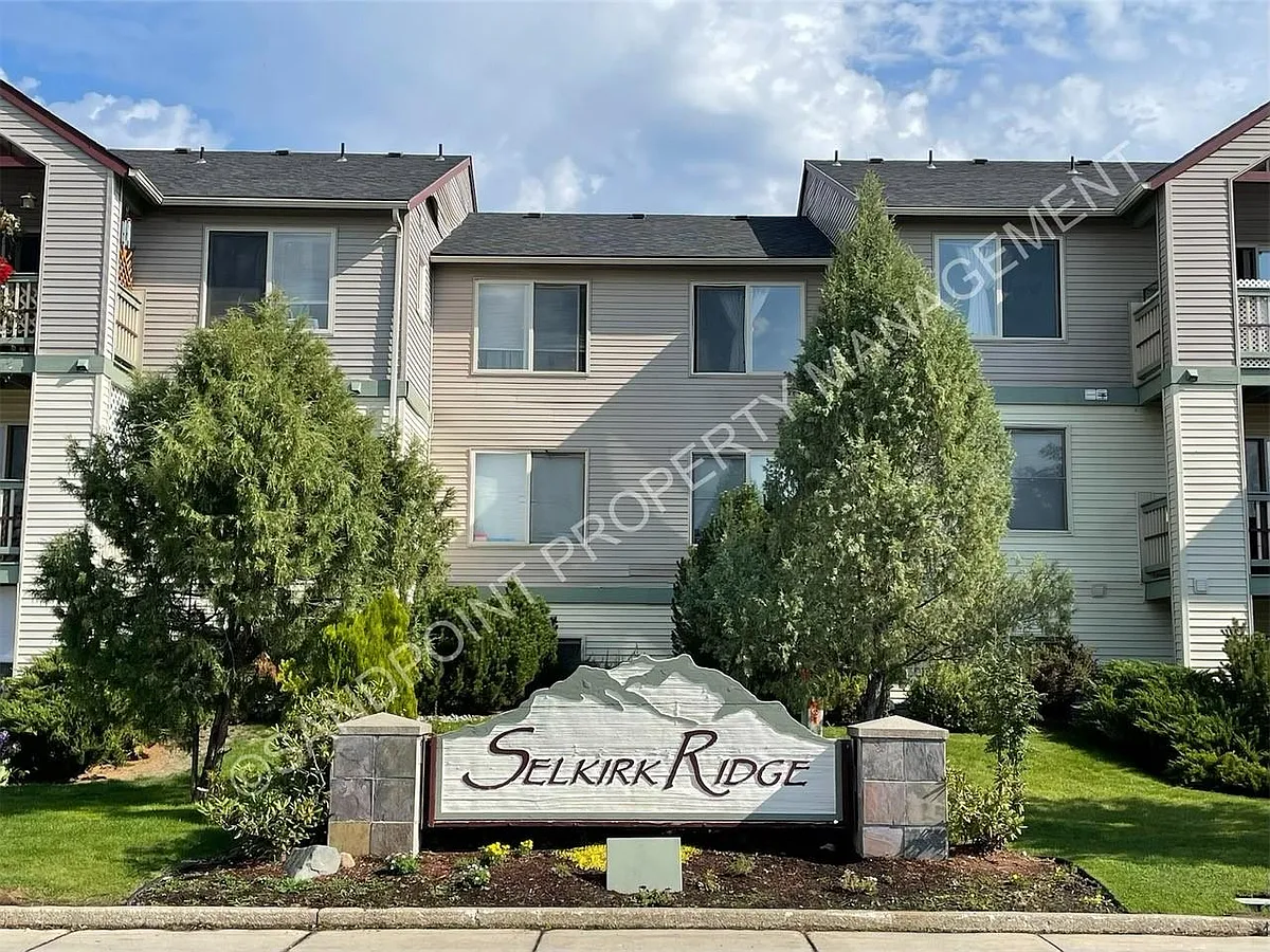 Building Photo - Selkirk Ridge