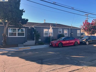 10702 Apricot St, Oakland, CA, 94603