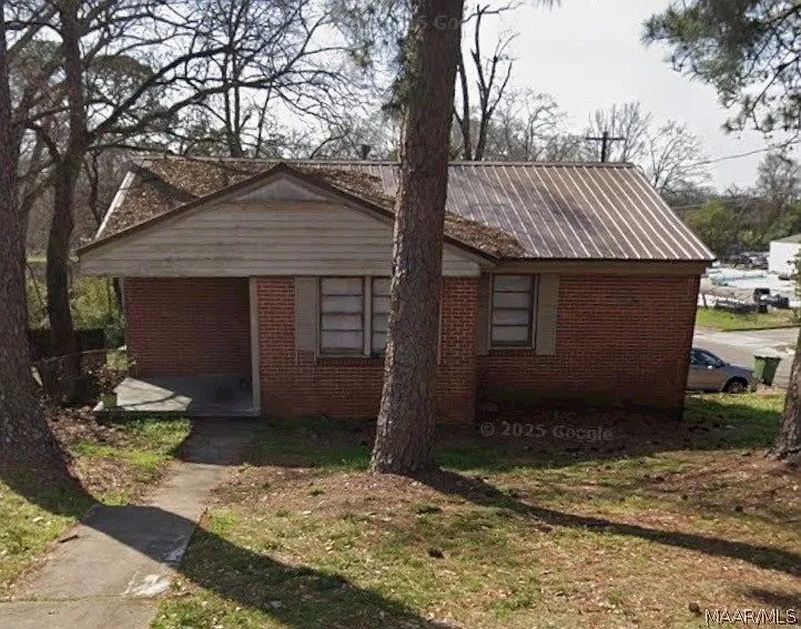 2000 Cherry St