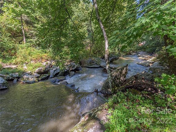 5th image of 174 Smoky Hollow Dr