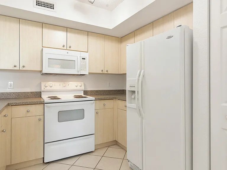 1801 N Flagler Dr #519 — Photo 9