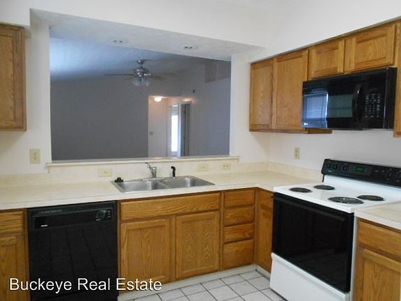 4th image of 90 E 13th Ave APT B