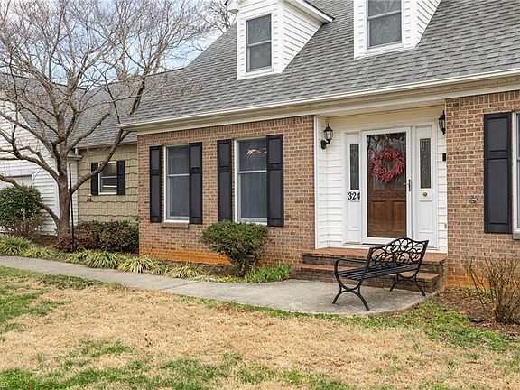 5th image of 324 Mason Knoll Dr