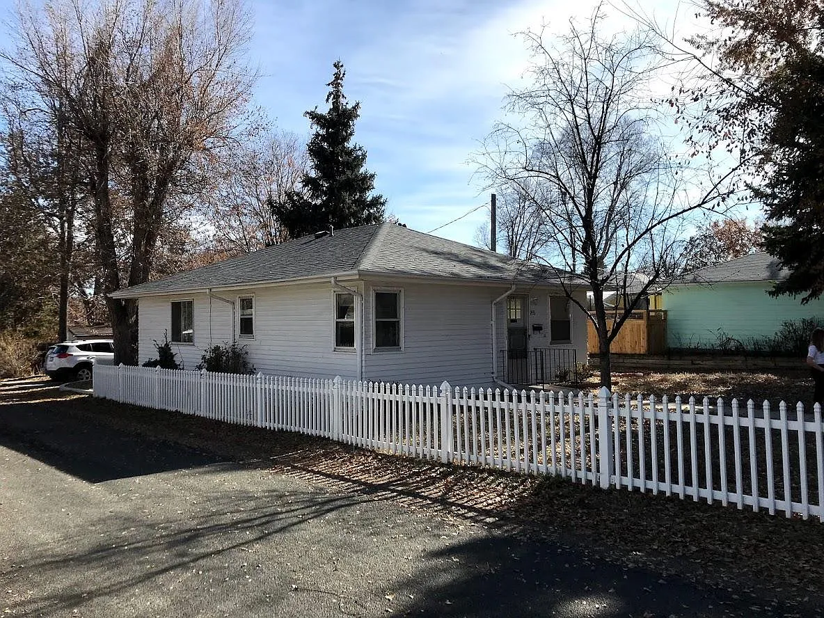 2 bed, 865 sqft, $2,050 — Photo 2