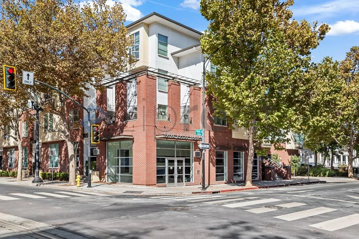 1 bed, 727 sqft, $2,845 — Photo 1