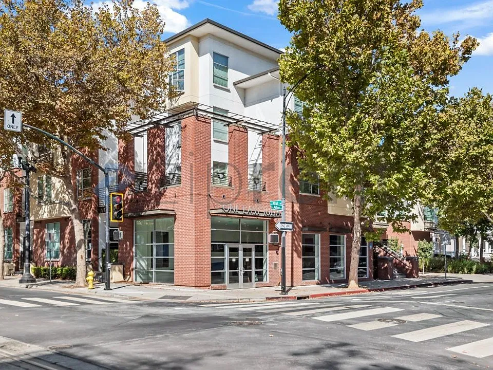 1 E Julian St #222