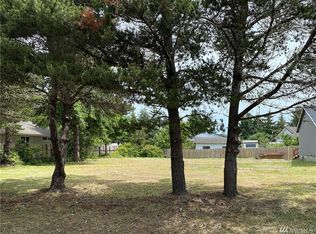580 Meadow Ave NE, Ocean Shores, WA