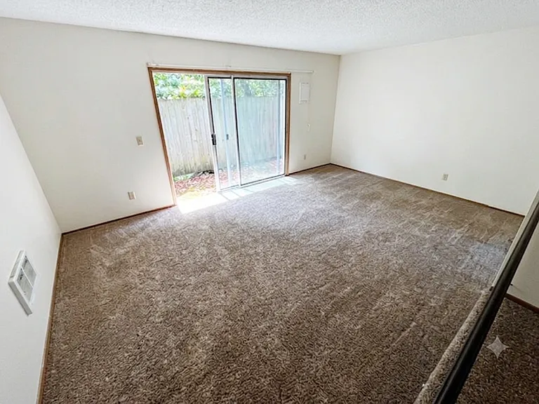 2020-2064 SE Salmon St — Photo 5