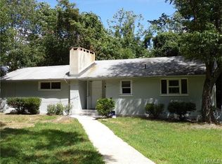 1294 E Mombasha Rd, Monroe, NY 10950