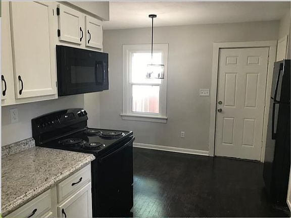 4th image of 2617 S 36th St