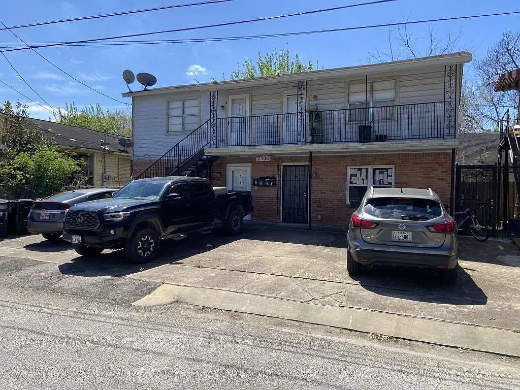 1 bed, 1.0 bath, 550 sqft, $1,299 — Photo 3