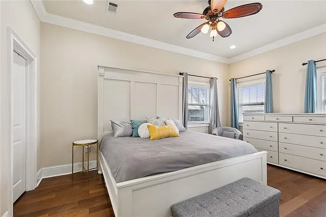 5647 Marshal Foch St — Photo 13