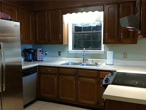 3rd image of 11922 Dunston Cir