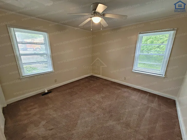748 Steakley Dr — Photo 17