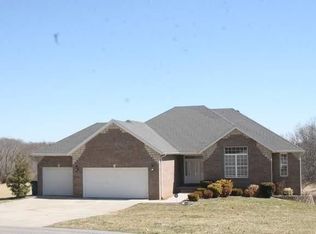 604 Northwind Dr, Nixa, MO 65714