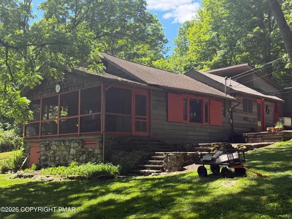 224 Doctor Ln, East Stroudsburg, PA 18301