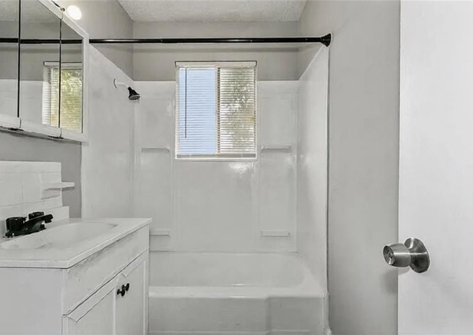 2nd image of 1510 N 63rd Ter