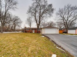 22480 W Sturm St, Lake Zurich, IL