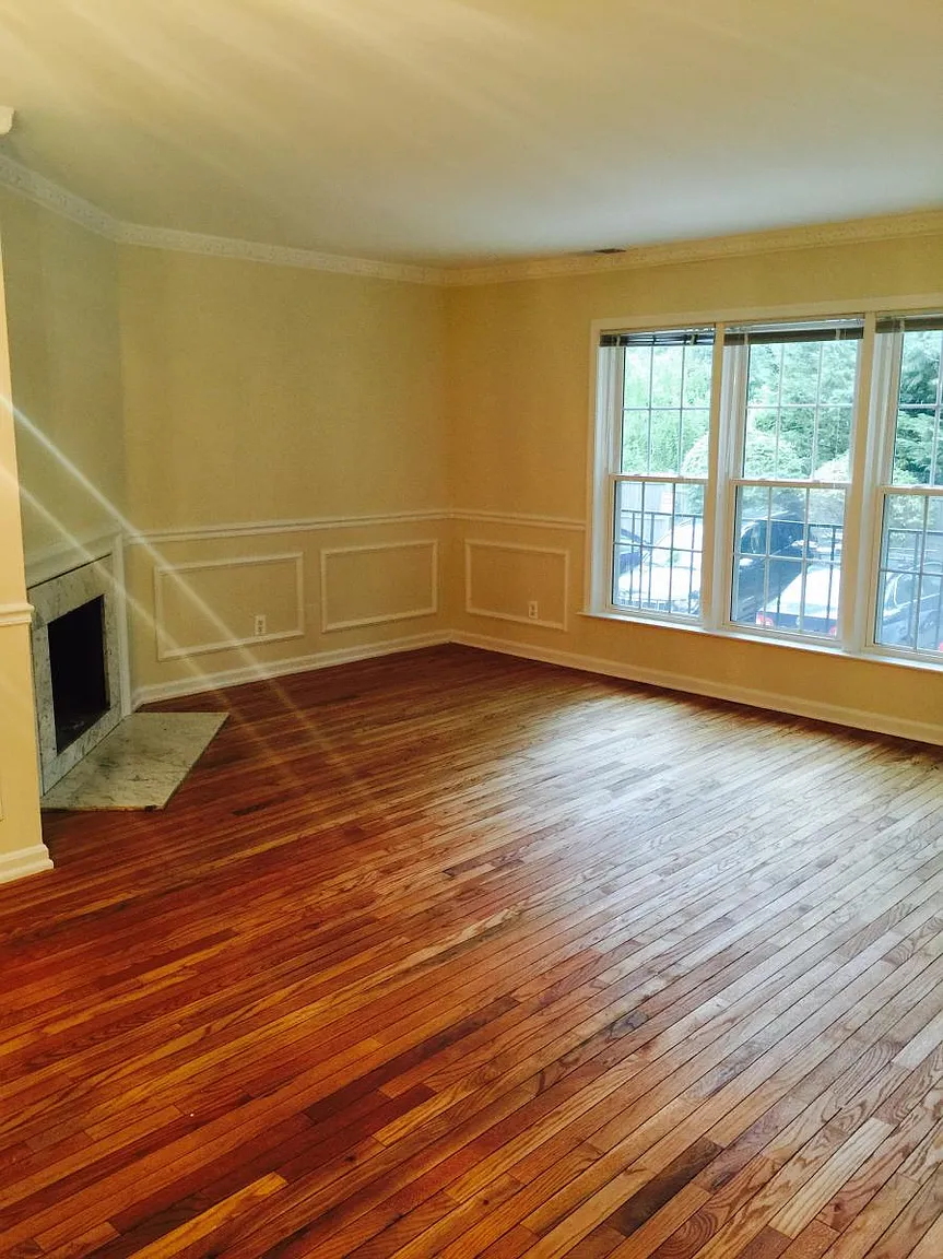 4427 Macarthur Blvd NW APT B photo 1