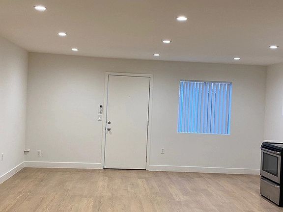 4th image of 559 N Normandie Ave APT 101