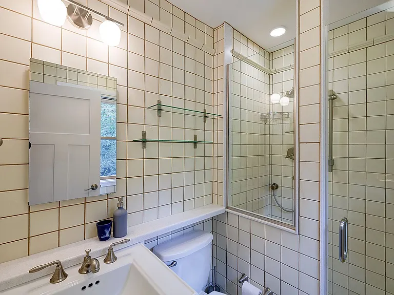 9420 Holland Ave — Photo 20