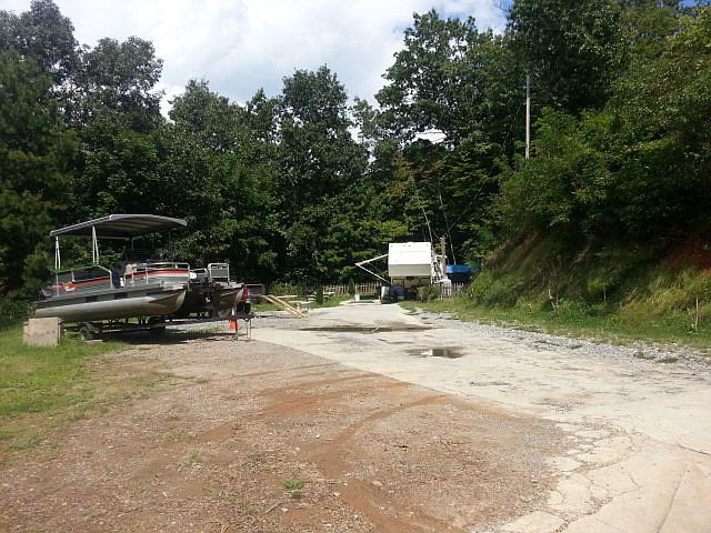 1st image of 290 Dogwood Holw