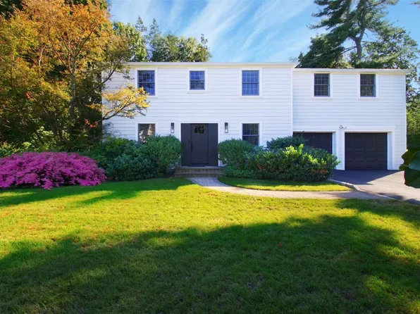 175 Village Road, East Hills, NY 11577