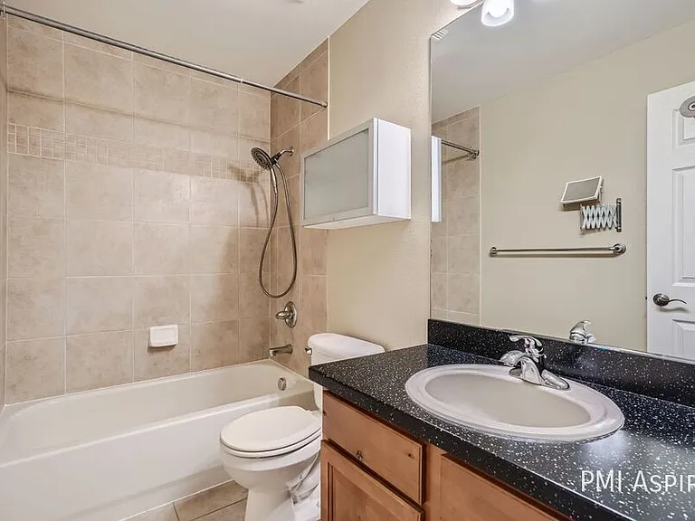 4800 Osage Dr #4 — Photo 5