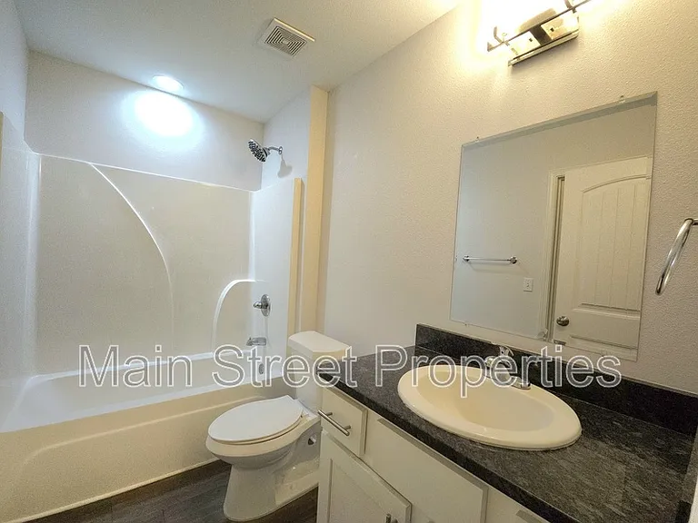 313 N Navy Blvd #1A — Photo 20