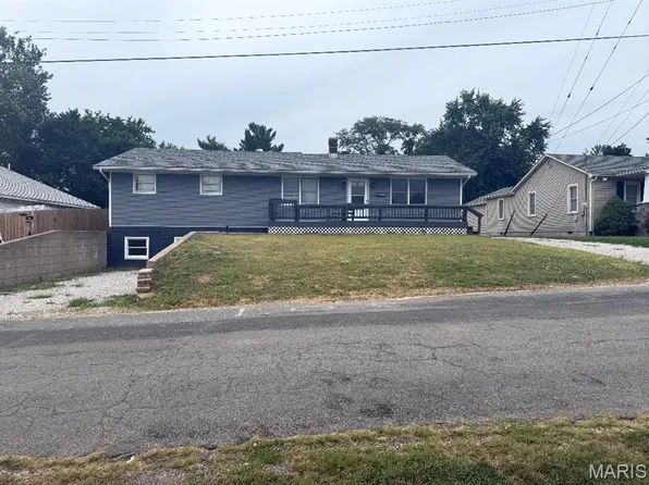 203 Saint Marys St, Bethalto, IL 62010