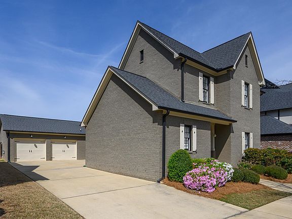 2nd image of 2317 Southampton Dr