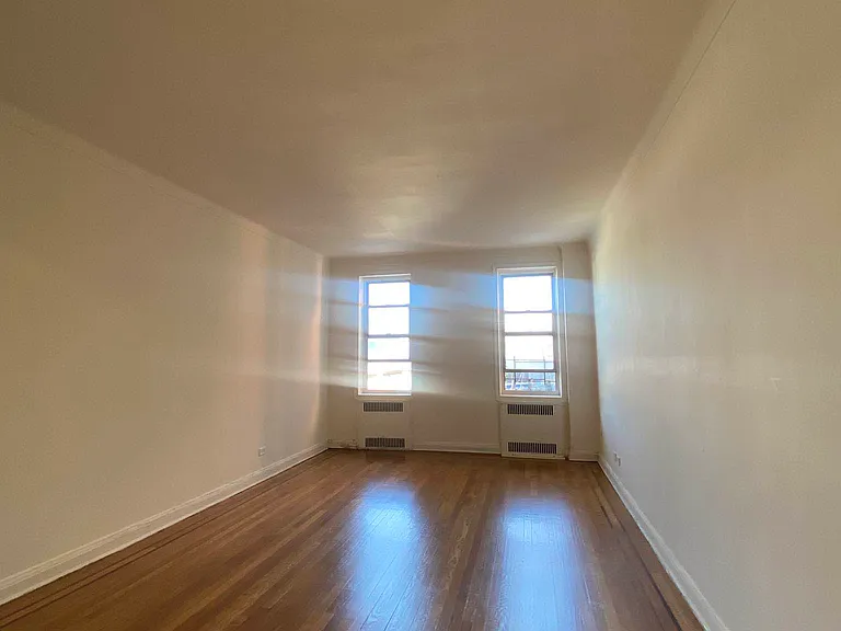 9216 Whitney Ave #305 — Photo 1