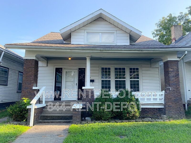 1st image of 613 E Gum St