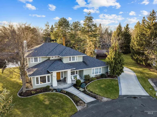 9071 W Waterwood Ln, Garden City, ID 83714