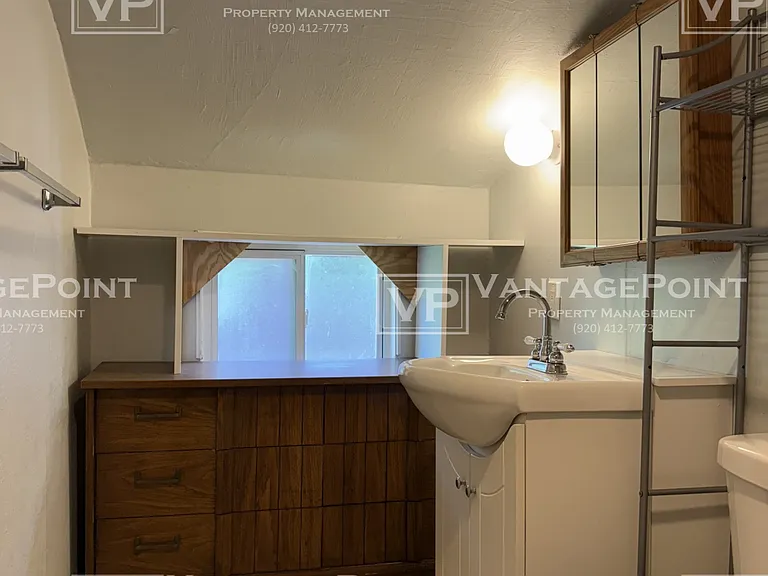 220 S Maple Ave — Photo 11