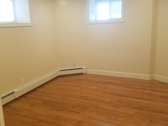 4th image of 193 Mountain Ave #B
