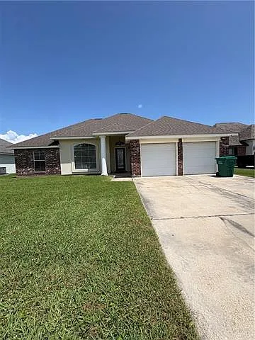 86 Derek Ln — Photo 1
