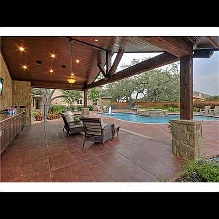 2nd image of 207 N Frontier Ln