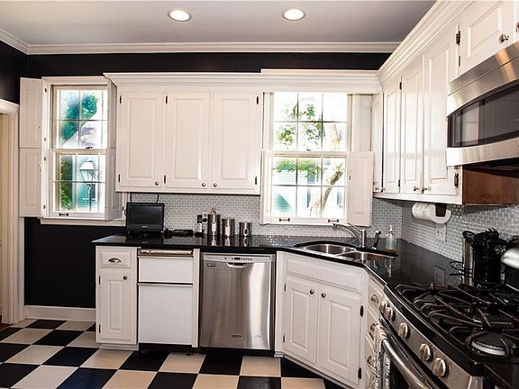 5th image of 476 Chowning Pl